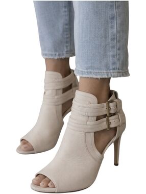 Michael Kors Beige Leather Peep Toe Bootie Heels Size 7 Strappy 4” Heel EUC